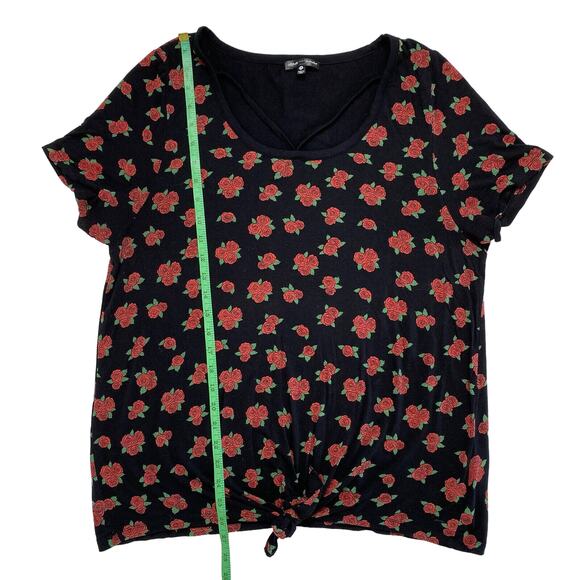 ATTITUDE NOT INCLUDED Black Rose Criss-Cross Tie-front Tee Size 1X Stretch AOP - Picture 8 of 8